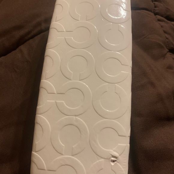 Coach sunglass case - Picture 3 of 4